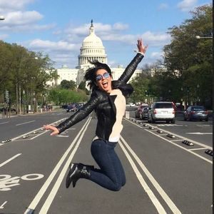 Meet your Posher, Cynthia